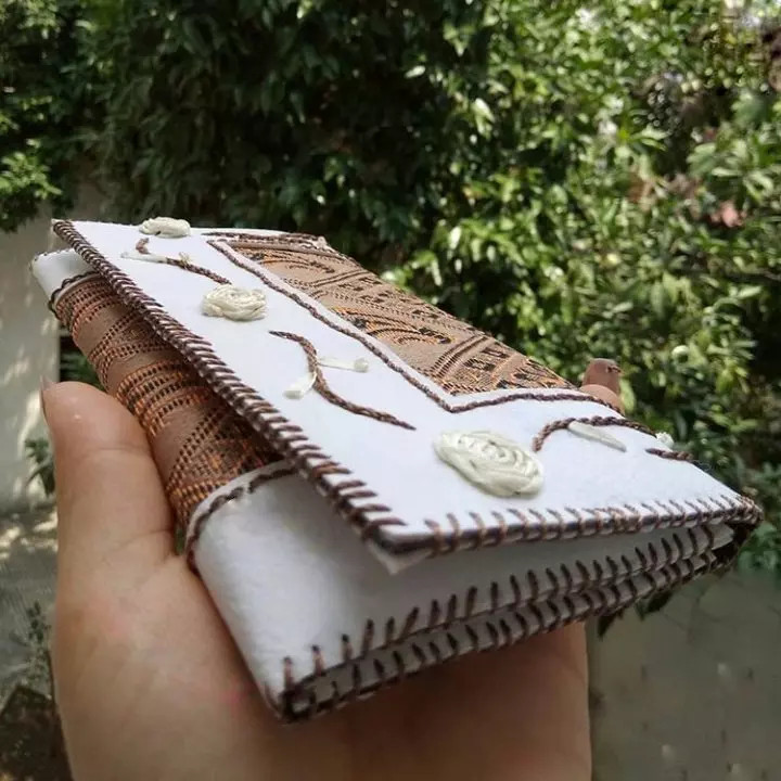 کیف پول دست دوز زنانه چرمی . ترمه