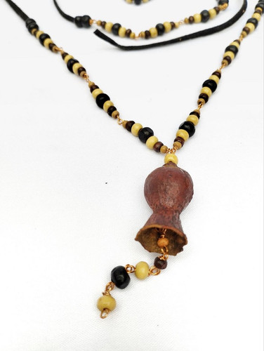 گردنبند چوبی