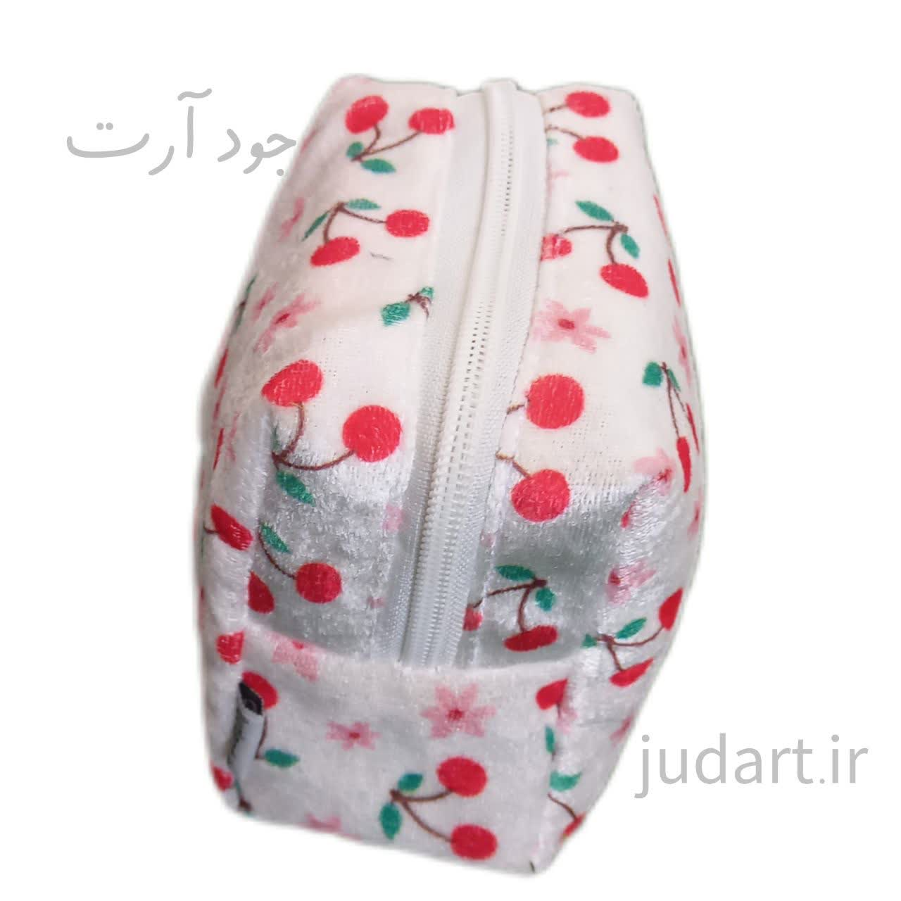 کیف پد بهداشتی فانتزی مخملی | قابل شستشو و ضدعفونی | سایز مناسب ۴ پد